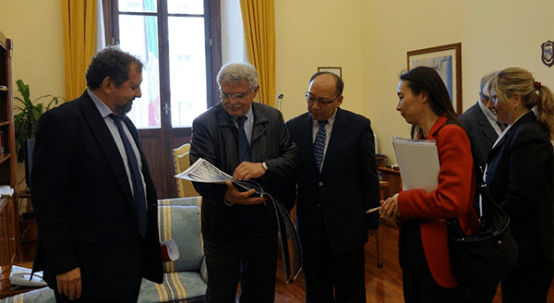 Mr. ZHANG Yi Meets with Mr. Pier Paolo Baretta, Deputy Minister of Economy and Finance of Italy